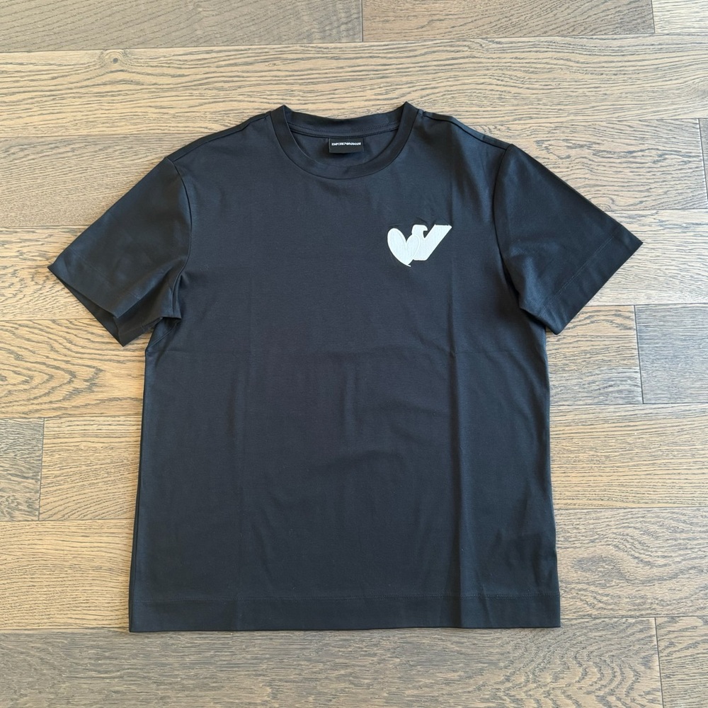 Black T shirt